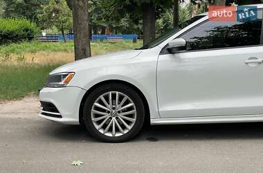 Седан Volkswagen Jetta 2016 в 