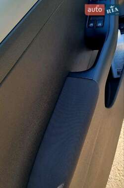 Седан Volkswagen Jetta 2012 в 