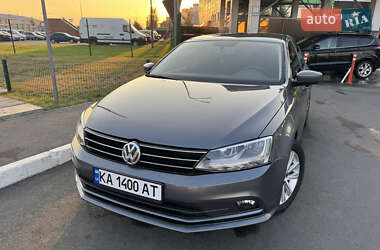 Седан Volkswagen Jetta 2016 в Києві