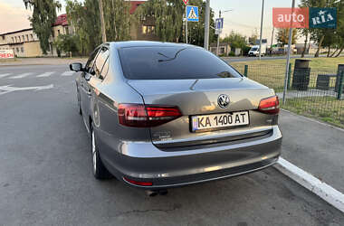 Седан Volkswagen Jetta 2016 в 