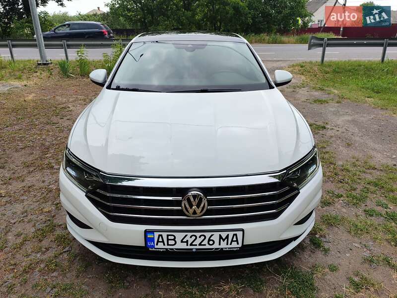 Седан Volkswagen Jetta 2018 в Киеве