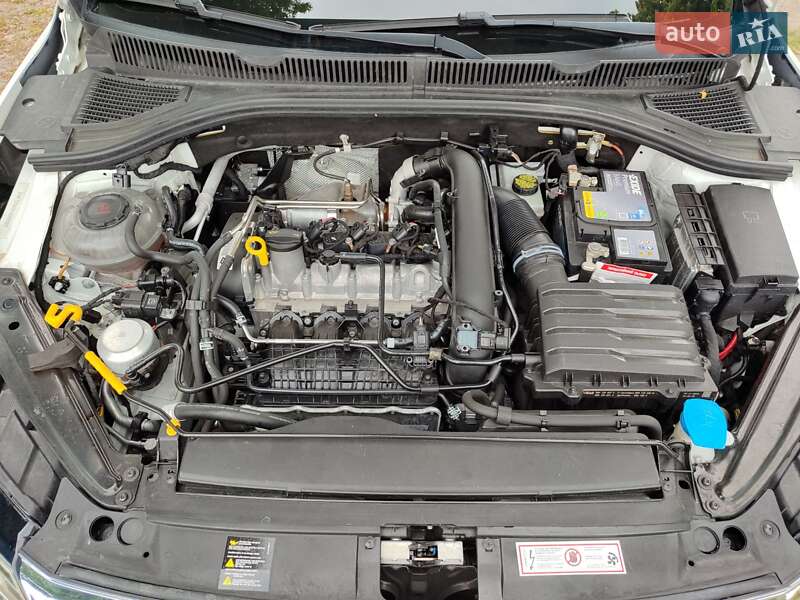 Седан Volkswagen Jetta 2018 в Киеве