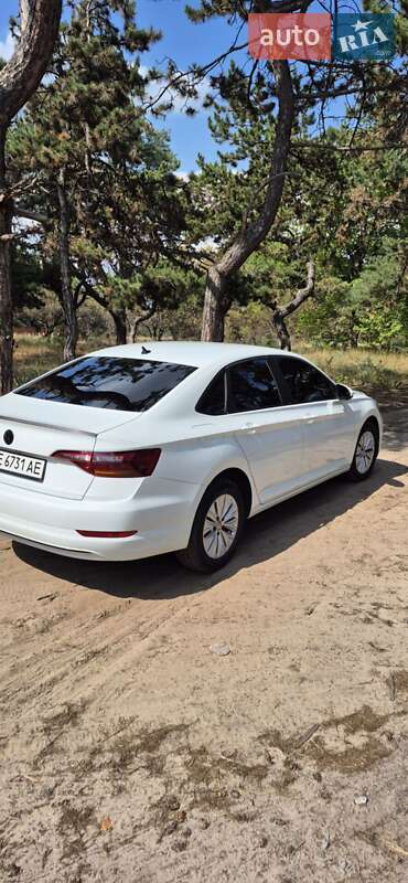 Седан Volkswagen Jetta 2018 в Днепре