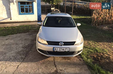 Седан Volkswagen Jetta 2012 в 