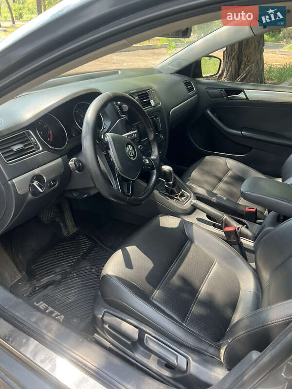 Седан Volkswagen Jetta 2015 в Киеве