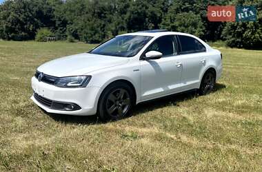 Седан Volkswagen Jetta 2013 в 