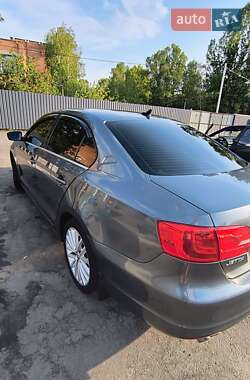 Седан Volkswagen Jetta 2012 в Полтаві
