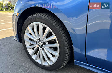 Седан Volkswagen Jetta 2014 в 