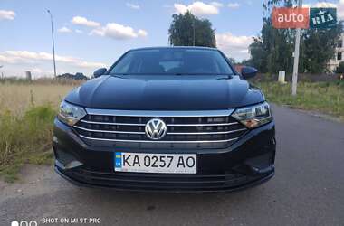 Седан Volkswagen Jetta 2019 в Киеве