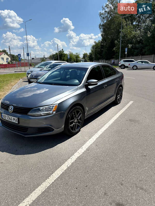 Седан Volkswagen Jetta 2014 в Вінниці