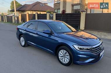 Седан Volkswagen Jetta 2018 в Києві