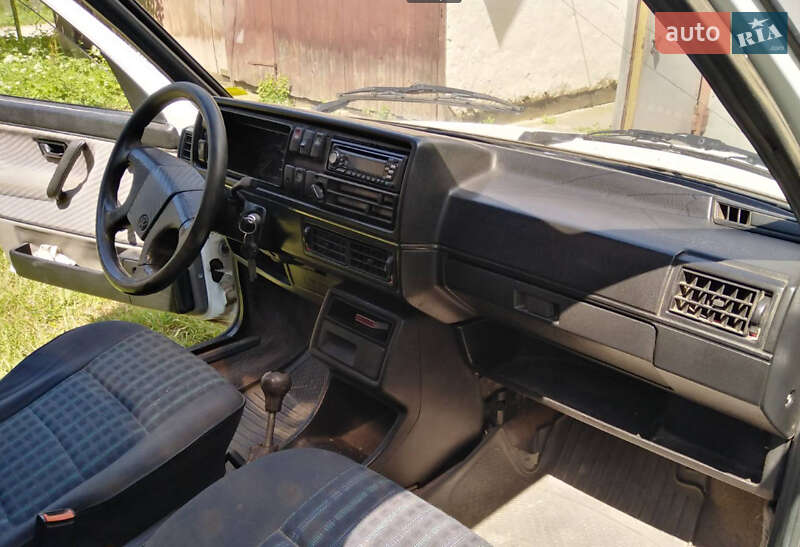 Седан Volkswagen Jetta 1988 в Рожнятове