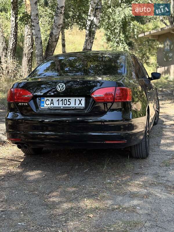 Седан Volkswagen Jetta 2012 в Черкасах