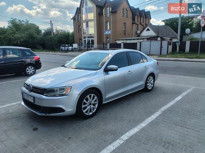 Седан Volkswagen Jetta 2013 в Киеве