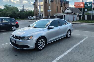 Седан Volkswagen Jetta 2013 в 