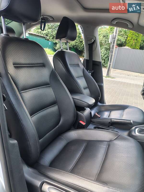 Седан Volkswagen Jetta 2013 в Киеве