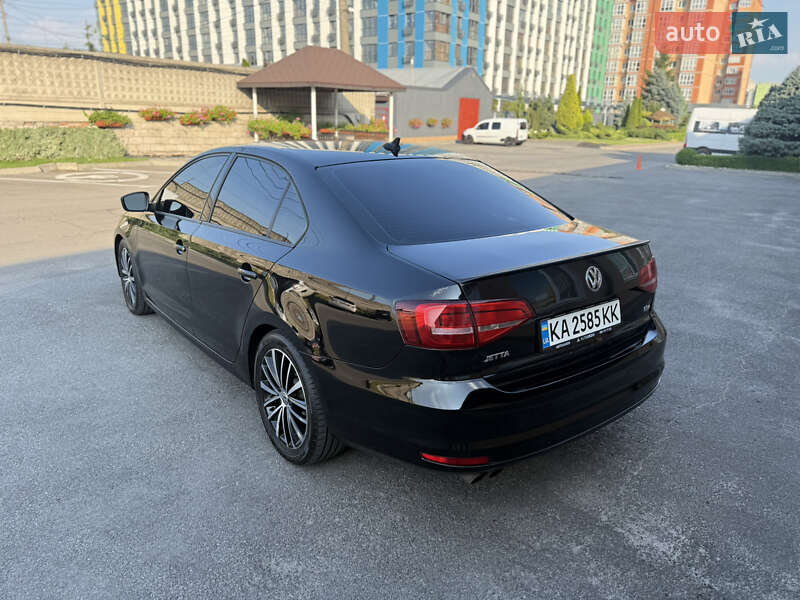 Седан Volkswagen Jetta 2015 в Днепре