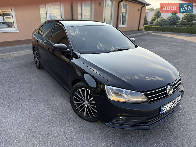 Седан Volkswagen Jetta 2015 в Днепре