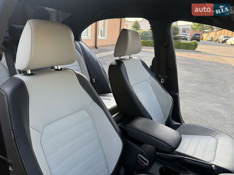 Седан Volkswagen Jetta 2015 в Днепре