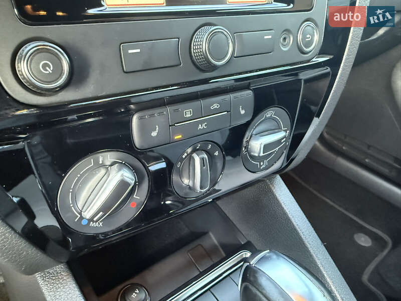 Седан Volkswagen Jetta 2015 в Днепре