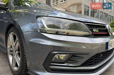 Седан Volkswagen Jetta 2016 в 