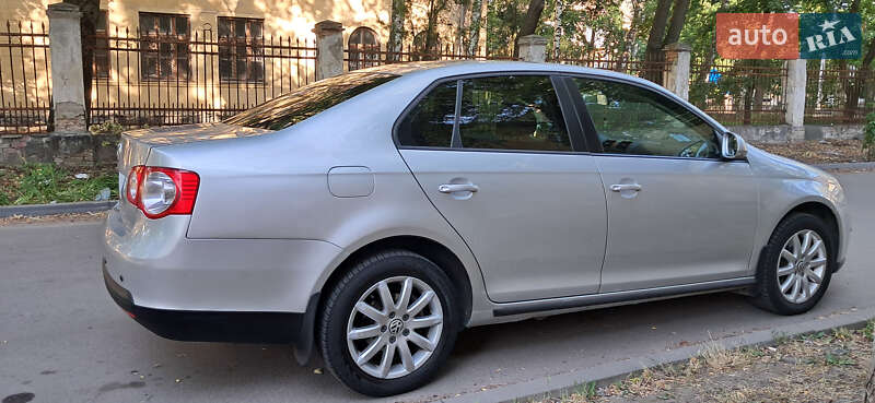 Седан Volkswagen Jetta 2008 в Желтых Водах