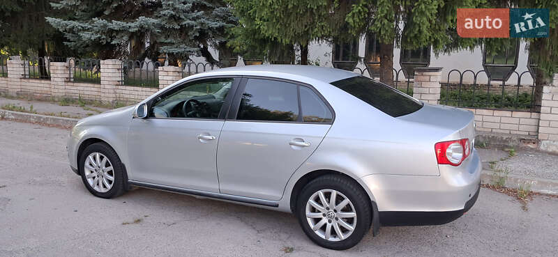 Седан Volkswagen Jetta 2008 в Желтых Водах