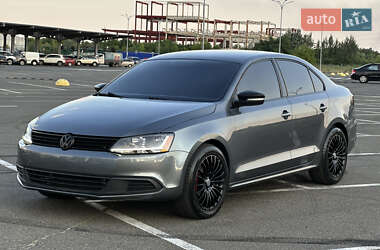 Седан Volkswagen Jetta 2012 в 