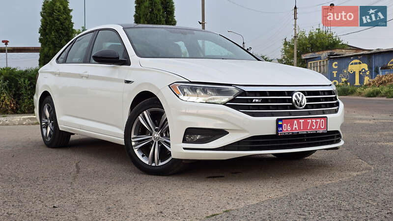 Седан Volkswagen Jetta 2019 в Сумах