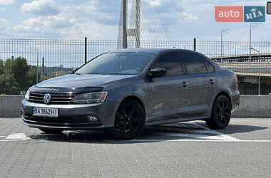 Седан Volkswagen Jetta 2015 в Києві
