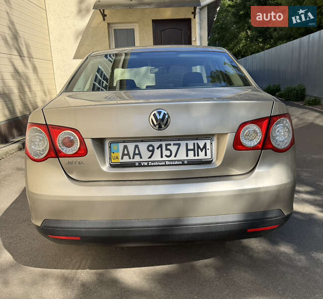 Седан Volkswagen Jetta 2008 в Киеве