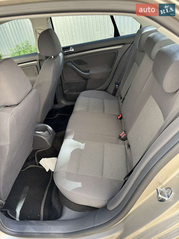 Седан Volkswagen Jetta 2008 в Киеве