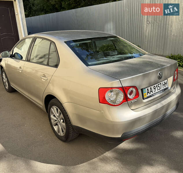 Седан Volkswagen Jetta 2008 в Киеве