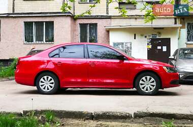 Седан Volkswagen Jetta 2014 в 
