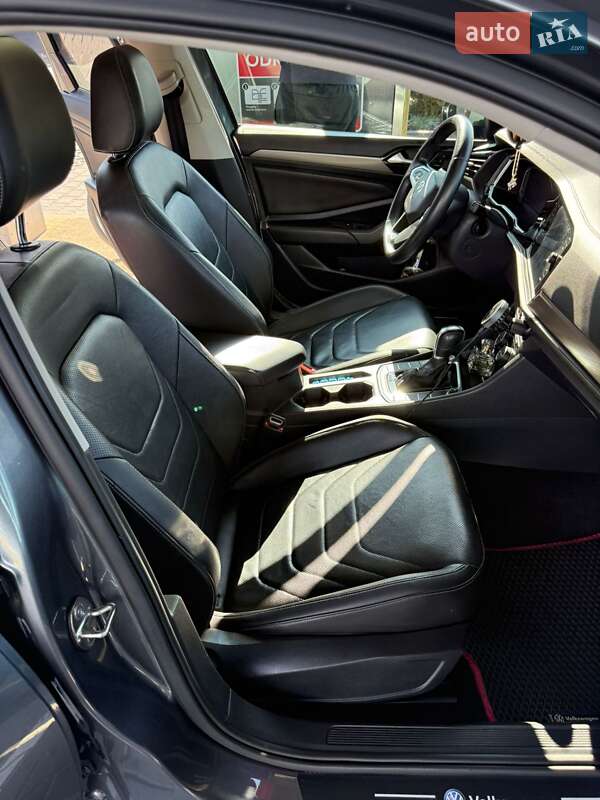 Седан Volkswagen Jetta 2018 в Хмельницькому