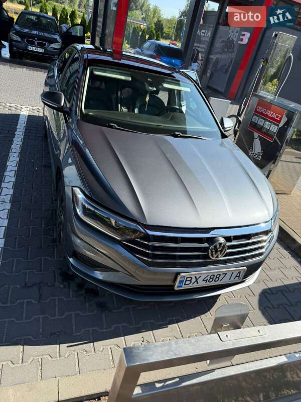 Седан Volkswagen Jetta 2018 в Хмельницькому