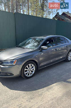 Седан Volkswagen Jetta 2013 в 