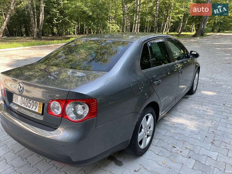 Седан Volkswagen Jetta 2008 в Тернополе