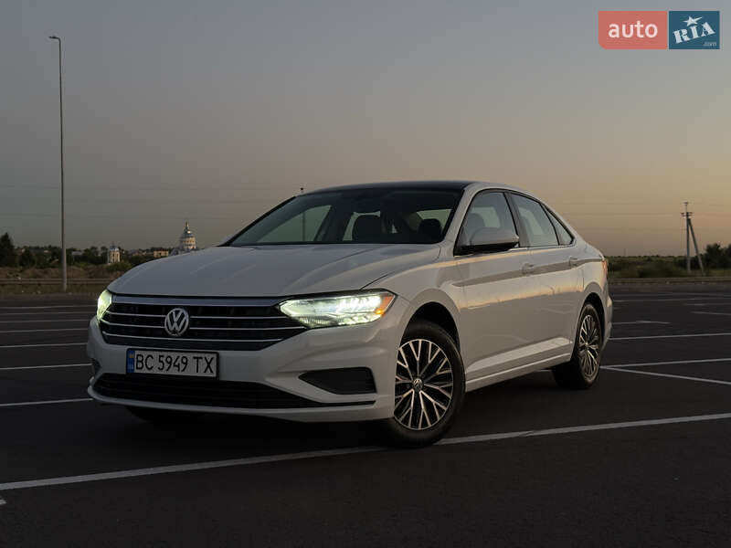 Седан Volkswagen Jetta 2020 в 