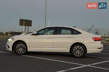 Седан Volkswagen Jetta 2020 в 