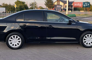 Седан Volkswagen Jetta 2017 в 