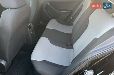 Седан Volkswagen Jetta 2017 в 