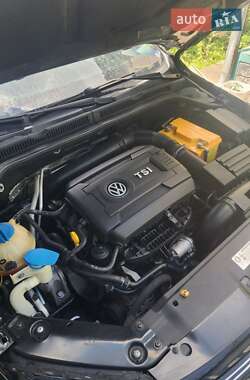 Седан Volkswagen Jetta 2013 в Першотравенске