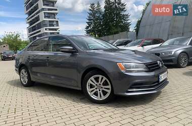 Седан Volkswagen Jetta 2015 в 
