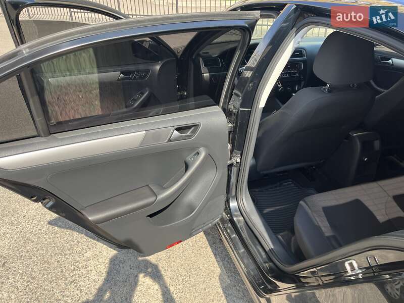 Седан Volkswagen Jetta 2015 в Черкассах