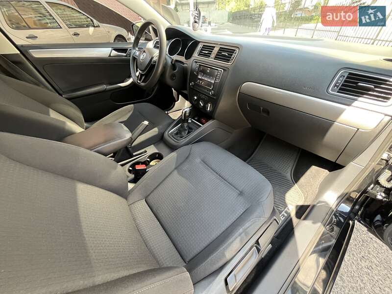 Седан Volkswagen Jetta 2015 в Черкассах