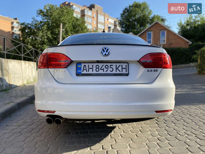 Седан Volkswagen Jetta 2012 в Виннице