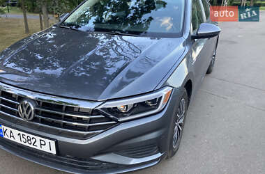 Седан Volkswagen Jetta 2018 в Києві