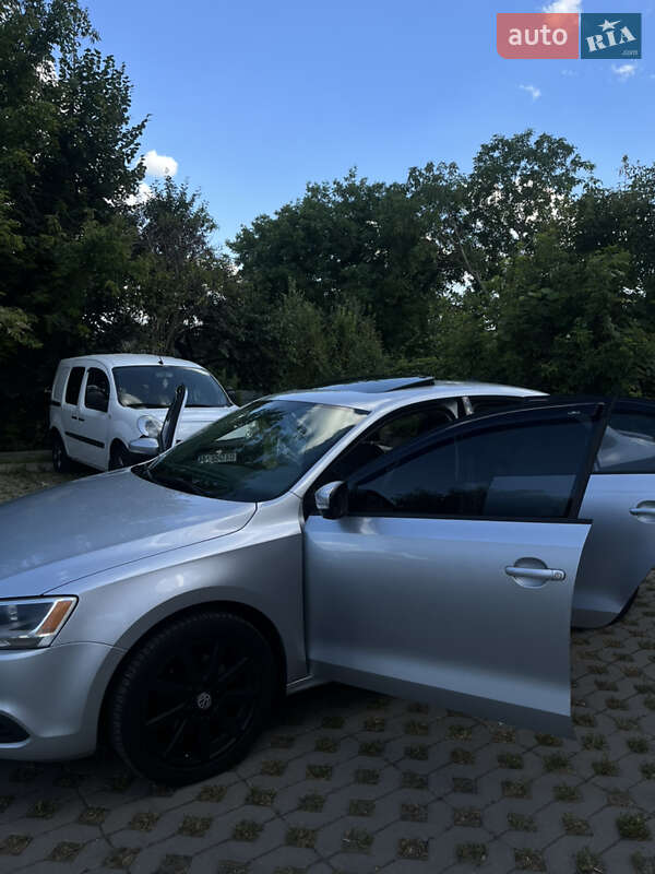 Седан Volkswagen Jetta 2010 в Борисполі