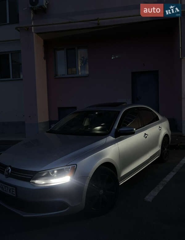 Седан Volkswagen Jetta 2010 в Борисполі